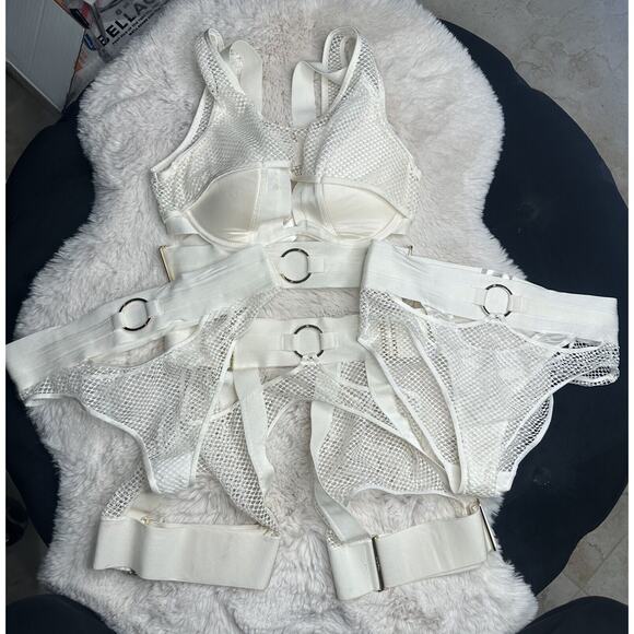 RARE🔥 Honey Birdette AXL🤍 White FULL 4 Piece Set 32DD, S, S Thong & Brief - Picture 2 of 16